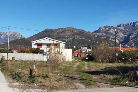 Urbanizovano zemljište na prodaju u Polju, Bar.