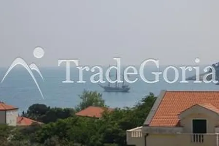 Urbanized plot 100 meters from the sea. Petrovac.
