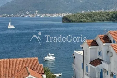 Cozy Townhouse Apartment near Nikki Beach, Radovici, Tivat Riviera