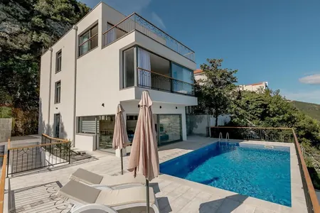 Villa for sale with pool and sea view — Nivice, Herceg Novi
