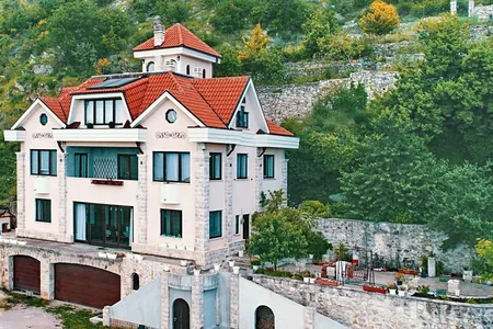 Vila na Svetom Stefanu, s. Rustovo 392m2