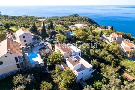 Vila 'Irini Santorini' sa Panoramskim Pogledom na Sveti Stefan
