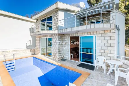 Villa with pool 50 meters from the sea in Kruche, Bar