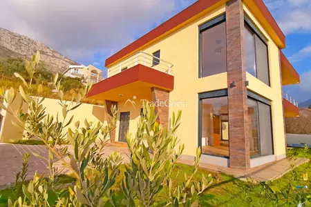 Villa in a complex with a pool, Bar