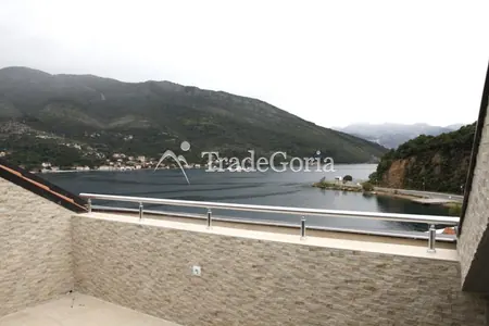 Villa in Lepetani, Tivat - price 360,000 euros