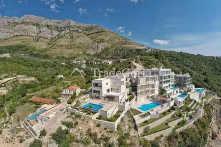 Villa in Rezevici - price 3,000,000 euros