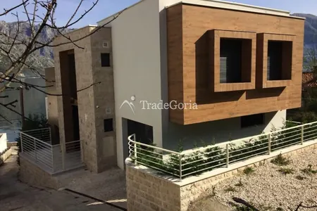 Vila u Stolivu. Plaćanje u Rusiji moguće u rubljama! - Cena 1.350.000 evra
