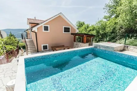 Villa with pool in a picturesque location