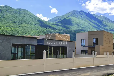 Verkauf von Villen mit Swimmingpools in der Anlage, Danilovgrad, Podgorica – Objekt 8048 in Montene