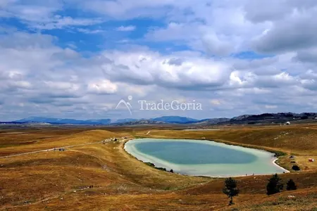 Grundstücke in Zabljak in der Nähe des Vrazje-Sees