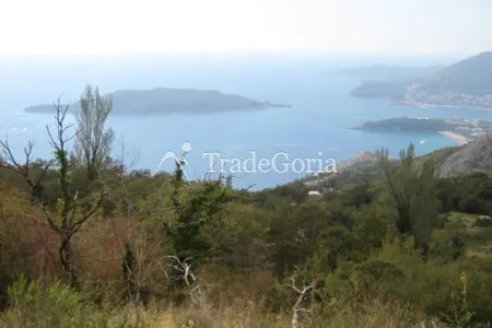 Land plot for 8 villas