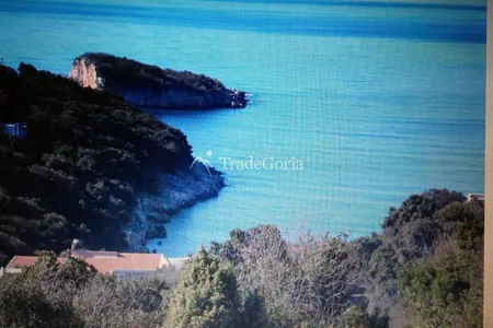 Land plot in Uteha, total area of 1594m2