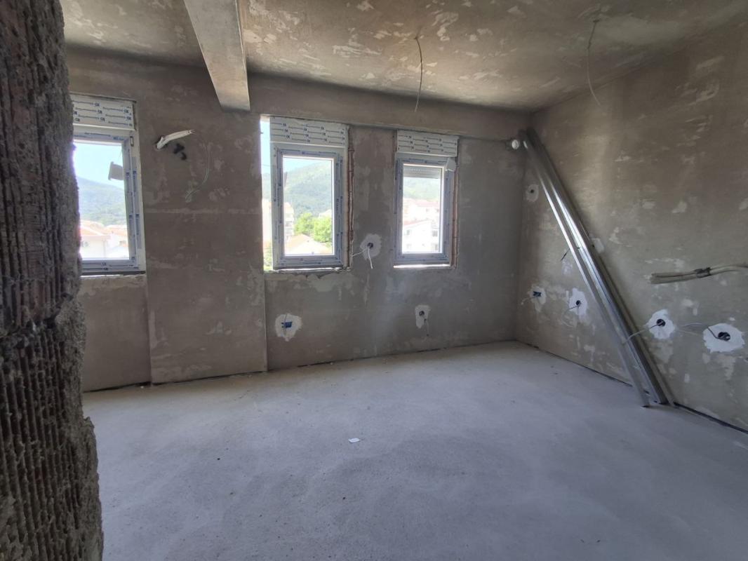 1-Zimmer-Wohnung mit Meerblick in Budva (Lazi)