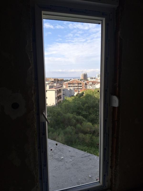 1-Zimmer-Wohnung mit Meerblick in Budva (Lazi)