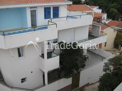 3-storey house in Uteha.
