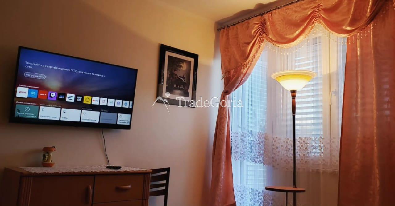 Na prodaju: Radni mini-hotel sa 4 apartmana, bazenom, saunom, parkingom za 6 automobila