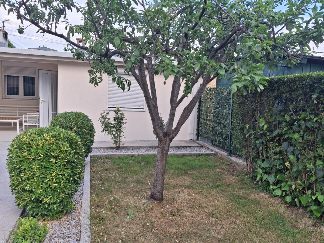 105m² Haus zum Verkauf in Zabjelo, Podgorica