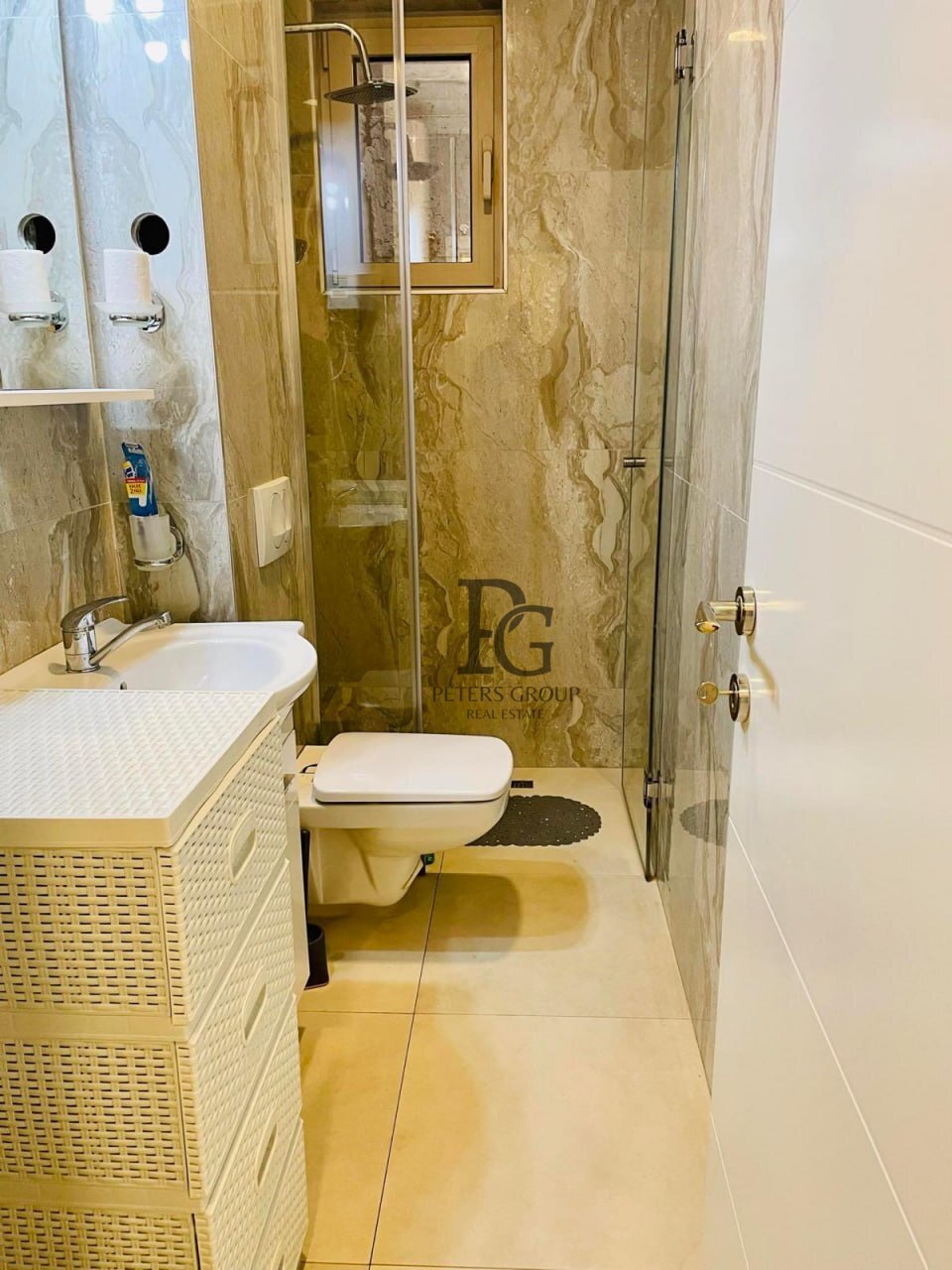 Studio apartment with a large terrace in a complex with a swimming pool in Rafailovici for sale