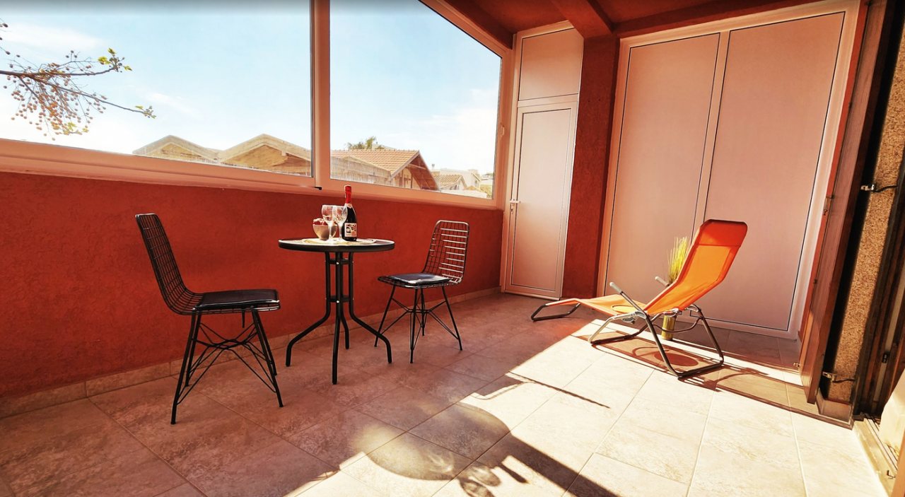 1-Zimmer-Apartment mit verglaster Meerblick-Terrasse, Šušanj, Bar