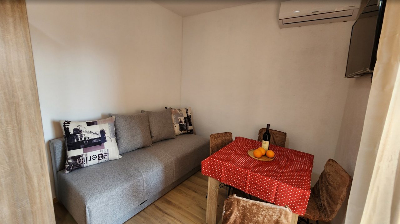 1-Zimmer-Apartment mit verglaster Meerblick-Terrasse, Šušanj, Bar
