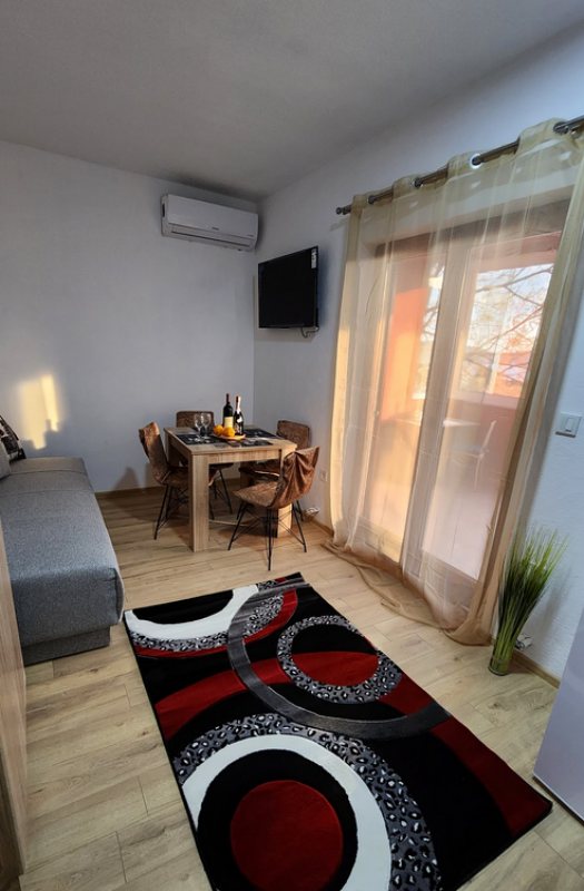 1-Zimmer-Apartment mit verglaster Meerblick-Terrasse, Šušanj, Bar