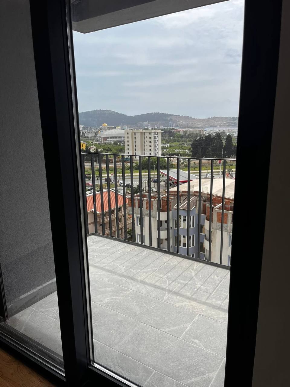 Three-Bedroom Apartment with Panoramic Sea and Mountain Views for Sale in a New Building in Bar