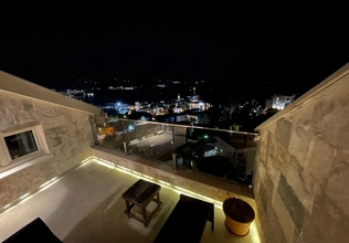 Luxus-Apartment mit 2 Schlafzimmern und Blick auf das Meer und die Altstadt ab dem 15. September!