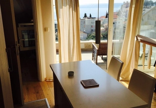 Luxus-Apartment mit 2 Schlafzimmern und Blick auf das Meer und die Altstadt ab dem 15. September!