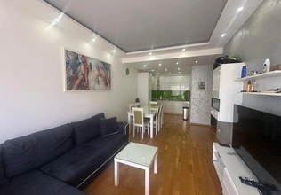 Zu vermieten: 1-Zimmer-Apartment mit Meerblick & Privatparkplatz vor der Saison, in Budva ab Sep.