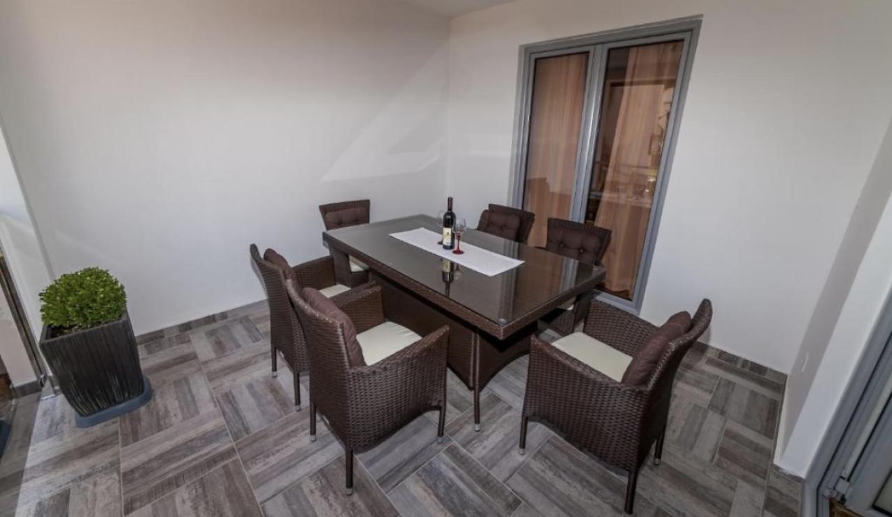 3 bedroom apartment for sale in Budva.