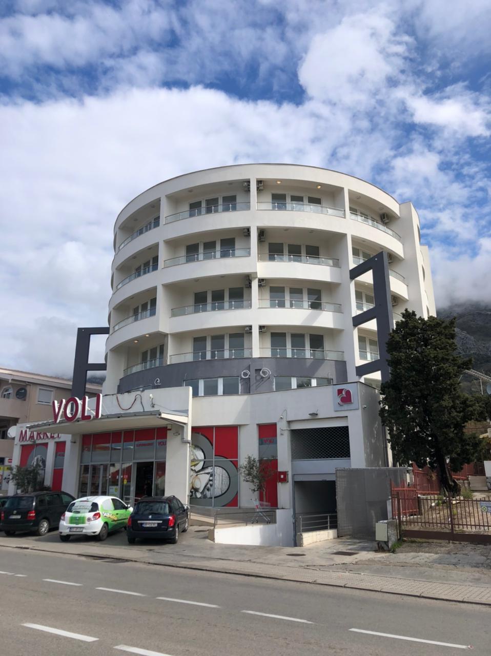 Apartment for sale in a new building in the center of Sutomore