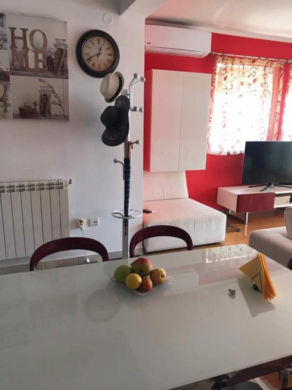 Apartment for sale with sea view in Herceg Novi.