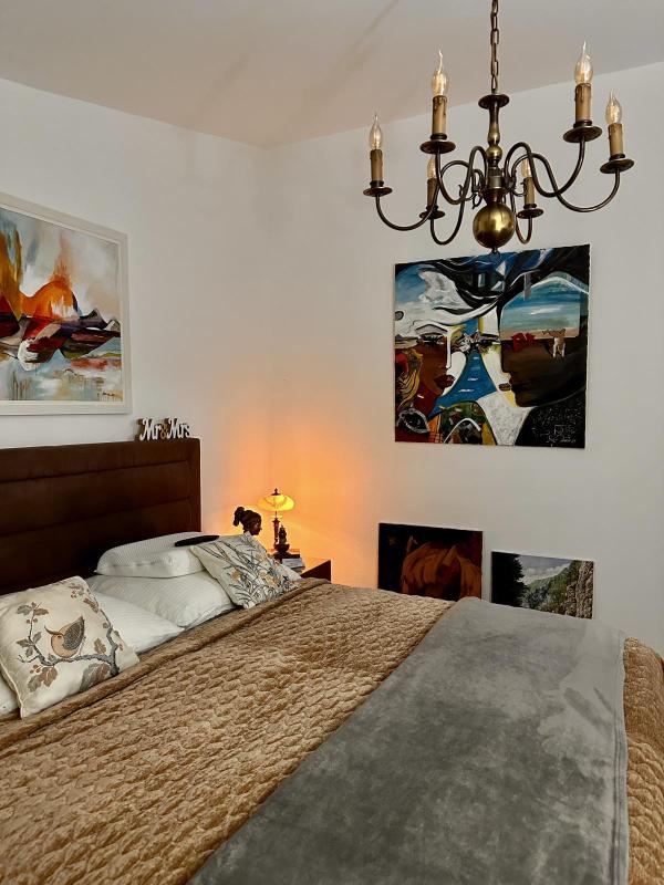 Apartment for sale with sea view in Utjeha Bar.