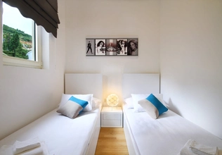 Two-bedroom apartment in the center of Budva