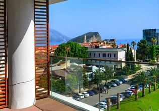 Premium 1 bedroom apartment with sea view in the center of Budva near the sea and the old town AVAI