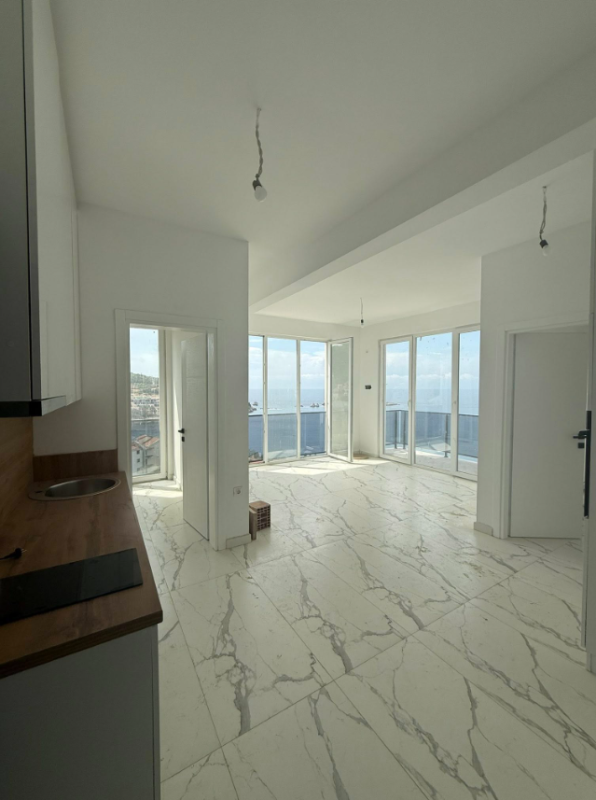 Apartment with sea view for sale in Utjeha.