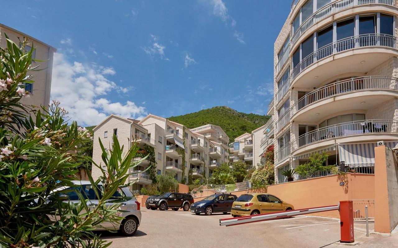 1-Zimmer-Apartment mit großer Terrasse, Petrovac