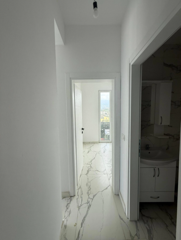 Apartment with sea view for sale in Utjeha.
