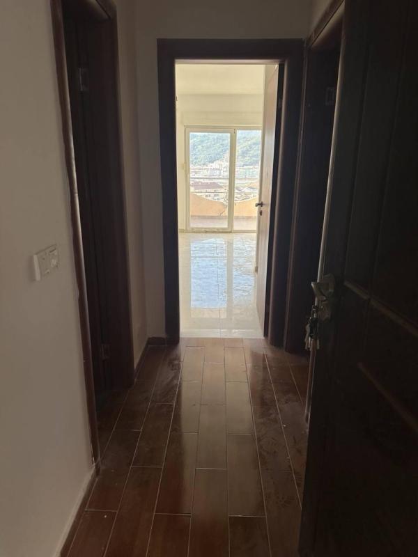 One bedroom apartment with sea view.