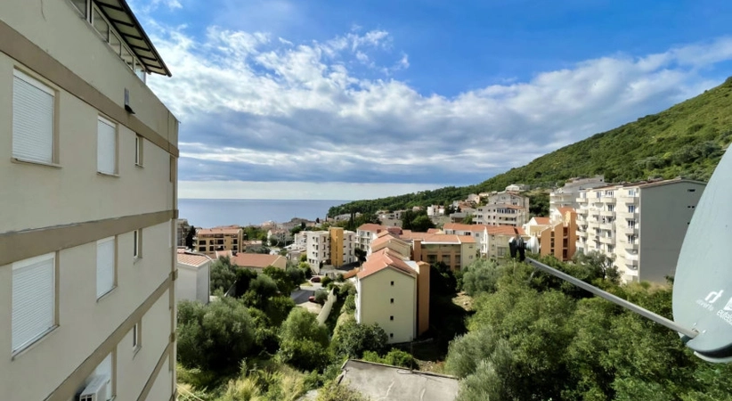 Dvosoban stan na prodaju u Petrovcu sa pogledom na more