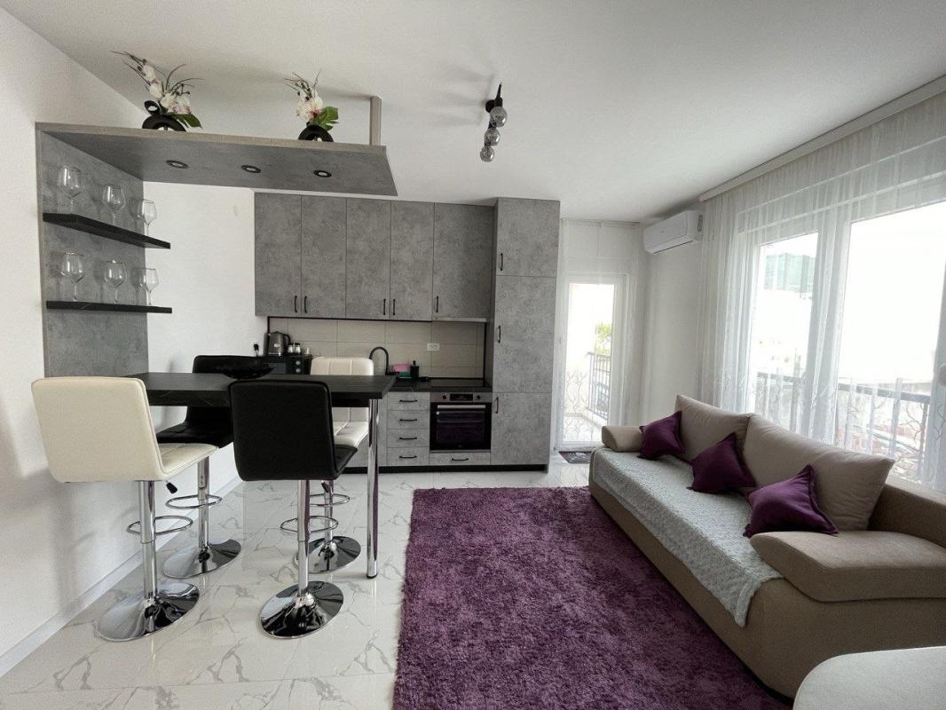 Modern One-Bedroom Apartment with Sea View in Đenovići