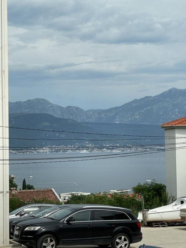 Modern One-Bedroom Apartment with Sea View in Đenovići