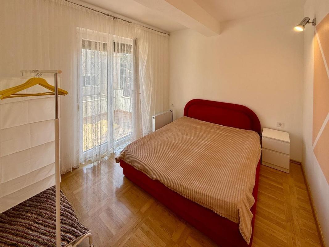 Renovierte Einzimmerwohnung mit Meerblickterrasse in Petrovac