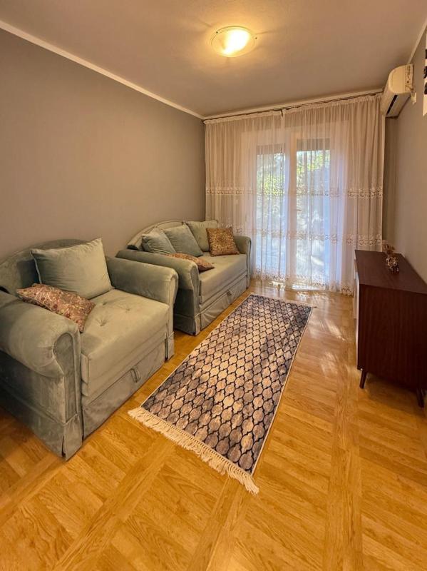 Renovierte Einzimmerwohnung mit Meerblickterrasse in Petrovac