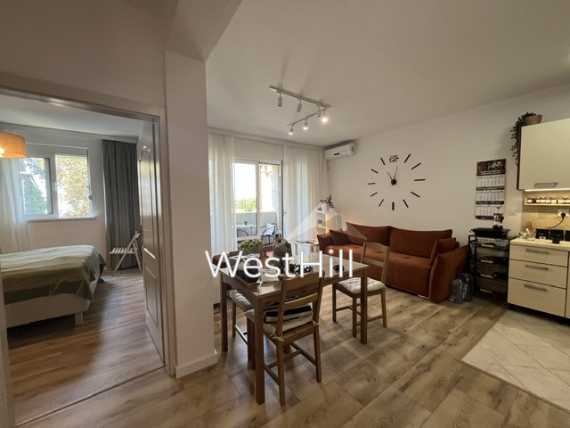 Renovierte 1-Zimmer-Wohnung mit Meerblick in Petrovac