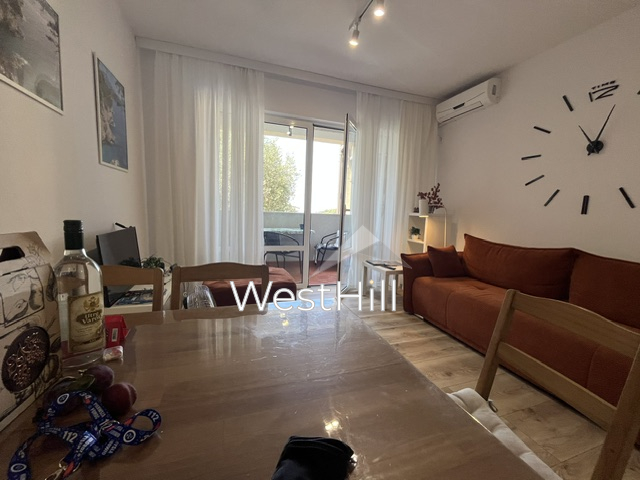 Renovierte 1-Zimmer-Wohnung mit Meerblick in Petrovac