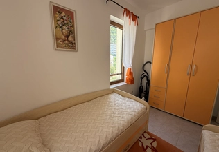 Dvosoban stan na prodaju, Petrovac, pogled na more