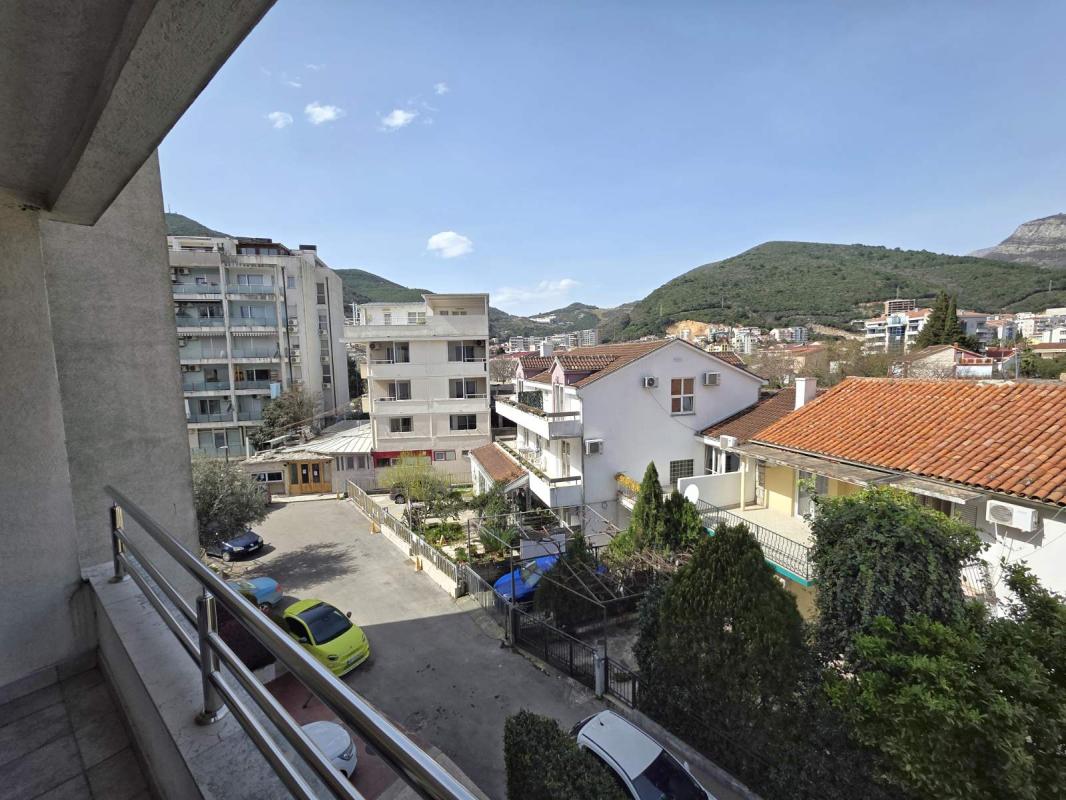 Helle 1-ZW in Budva-Zentrum, 200 m zur TQ Plaza, 300 m zum Meer