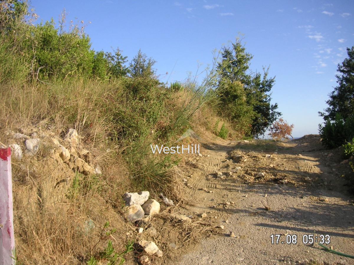 Urbanized plot for two villas in Sveti Stefan - Blizikuce area