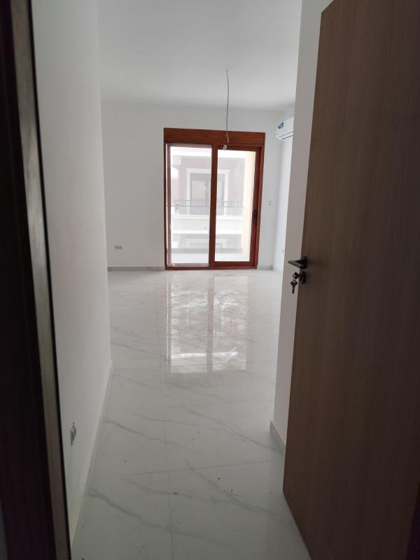 Dvosoban stan na prodaju 300m od mora u Baru.